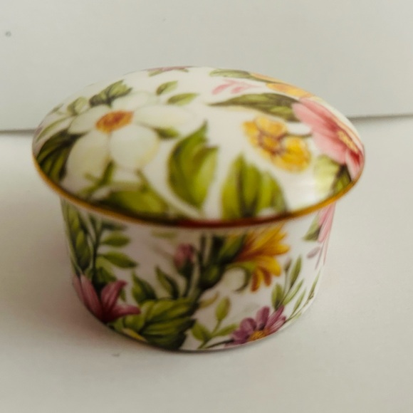 New Vintage Floral Staffordshire Box Bethany made Staffordshire England British - Picture 15 of 15